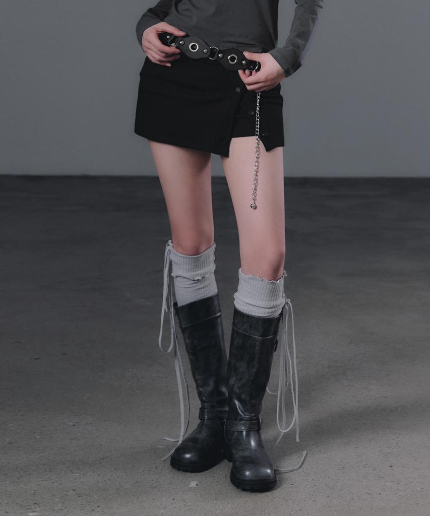Geulouhaideu Lunel Folding Button Skirt Shorts_Black