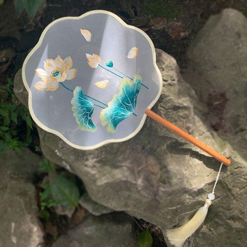 

Золотой пион, двухсторонний вышитый круглый веер - «Гармоничный и процветающий» - дизайн старинного костюма