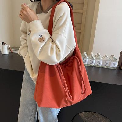 Casual Drawstring Shoulder Bag 2025 New Women's Bag Ins Simple Shoulder Messenger Bag Trendy Large Capacity Tote Bag