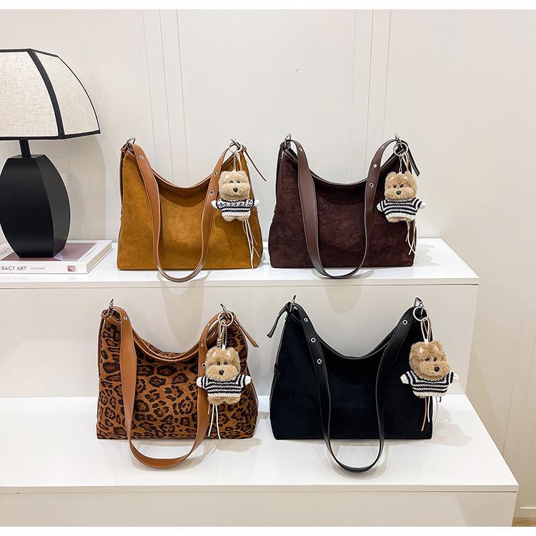 Women's Frosted Suede Retro Tote: Winter Underarm Shoulder Bag with New Textured, Simple Fashion Design