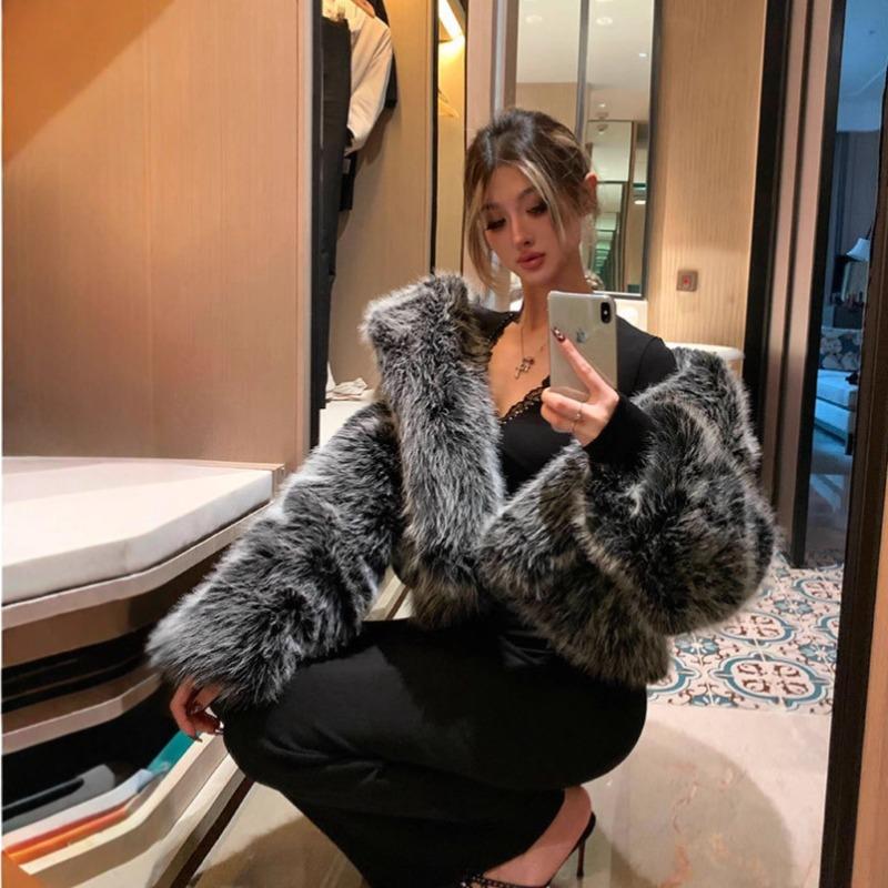 Autumn and winter fluffy silver fox fox fur coat women's lapel street shot wind environmental protection fur wind fur coat