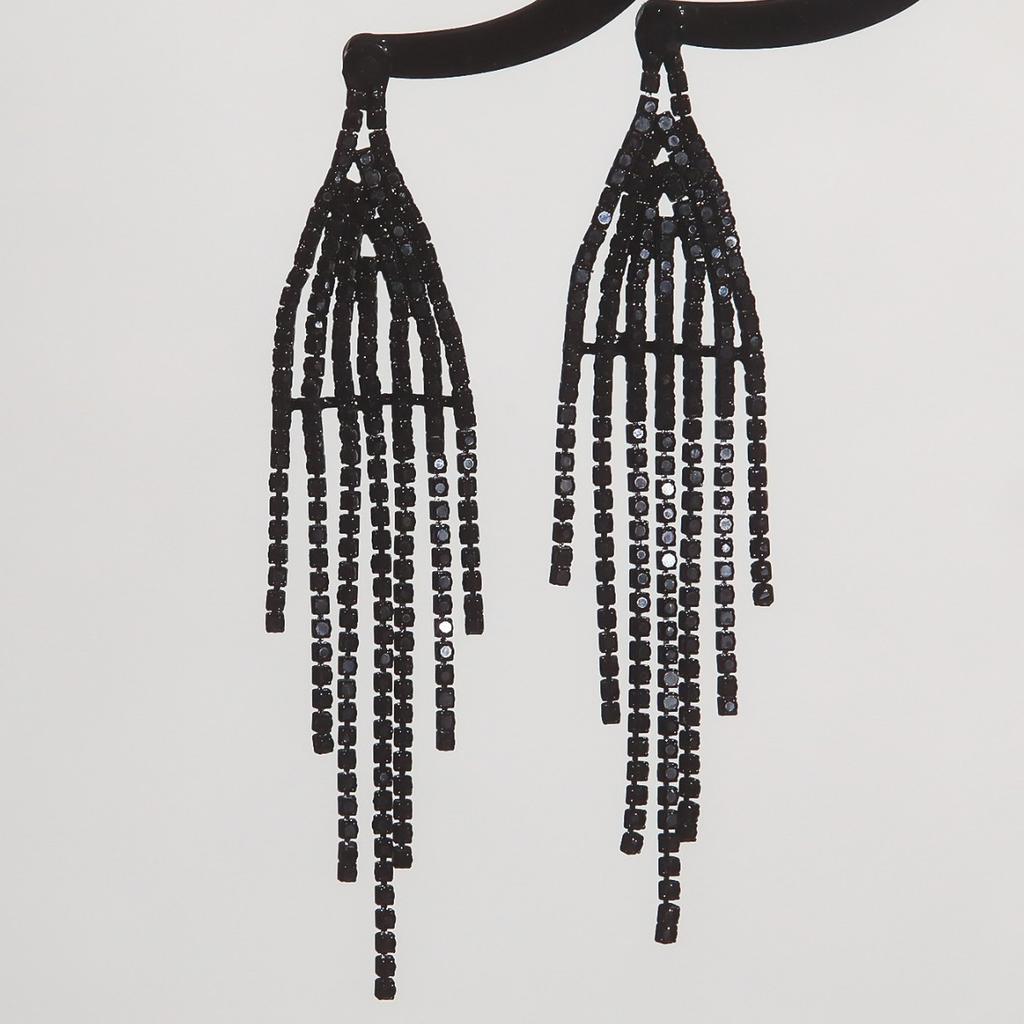 Tassel earrings European and American temperament stud earrings retro niche earrings