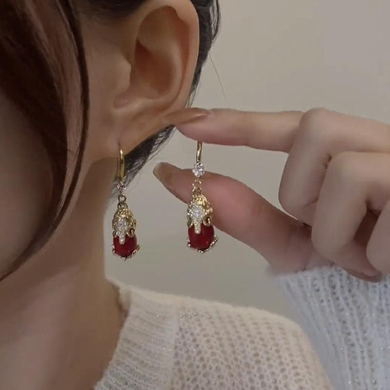 Elegant Gold Rhinestones Animal Earrings Women's Rhinestones Dangle Earrings in Elegant Gold for Daily Wear Parties