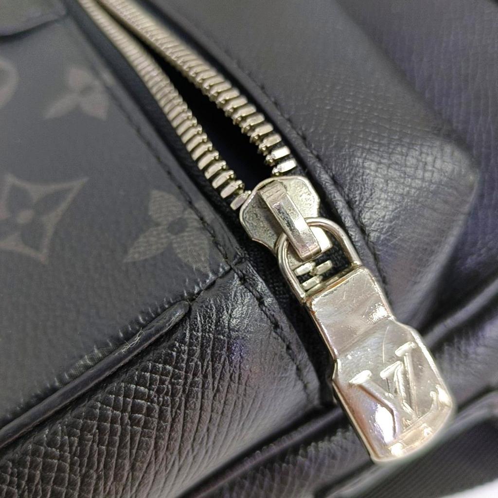[Pre-Owned] Outdoor Classic Monogram Leather Coated Canvas Messenger Bag - Very Good #R8WYAD