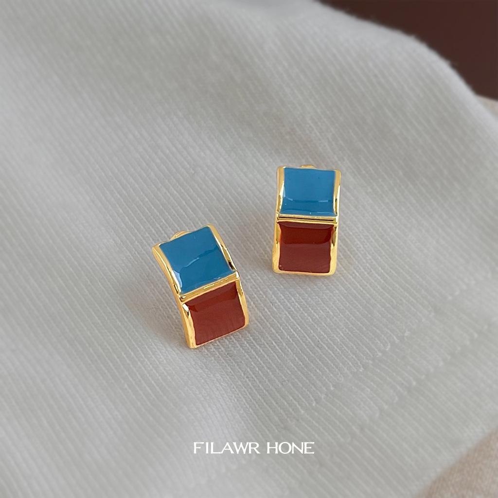 Контрастные квадратные геометрические эмалевые капельные глазурованные новые милые серьги-гвоздики