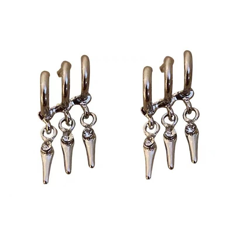 Cold wind silver needle sweet and cool flash diamond stud earrings, new personalized fringed temperament earrings