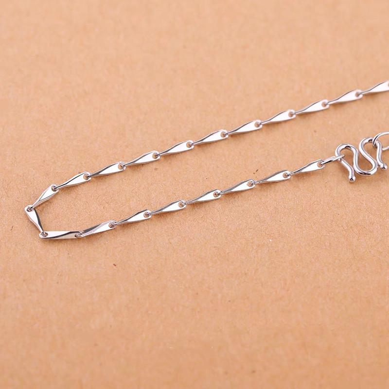 Classic White Gold Four-Leaf Clover and Rose Pendant Necklace for Women