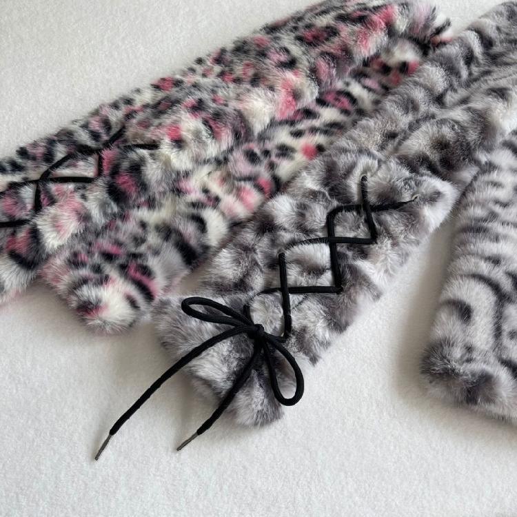 Dicke Damen-Beinwärmer für kühles Wetter aus Kunstpelz mit Plüsch-Leopardenmuster und gekreuzter Schnürung, Warme Stiefelüberzieher Socken für Lagenlook