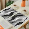 4/6/8 Pezzi Tovagliette Astratte Geometriche, 12,99 X 17,72 Pollici Nero Puro, Grigio Scuro, Grigio Chiaro E Bianco Gradiente E Blocchi di Colore Ondulati Sottobicchieri,