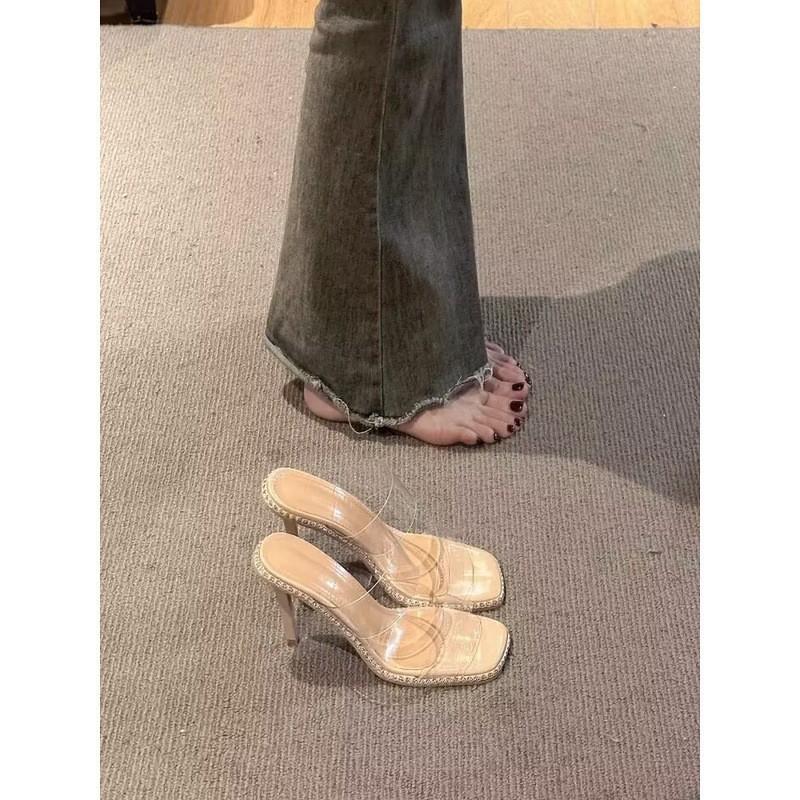 Chinelos de nicho de bico quadrado abertos para mulheres usando cola de vidro transparente, saltos altos sexy e bonitos para mulheres, saltos grossos.