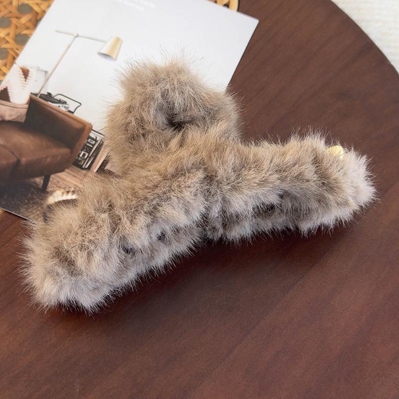 Winter Gold Love Fluffy Large Hair Claw Shark Clips Women Temperament Plush Hairpin Crab HairClips Lady Fashion Hair Accessories