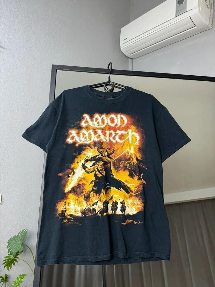 

2011 Amon Amarth Tour Faded Paint Splattered Distressed Tee Unisex T-Shirt S