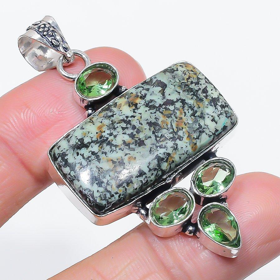 

Натуральная тибетская бирюза, цаворит, кулон из стерлингового серебра 925 пробы 2,29 l5P67