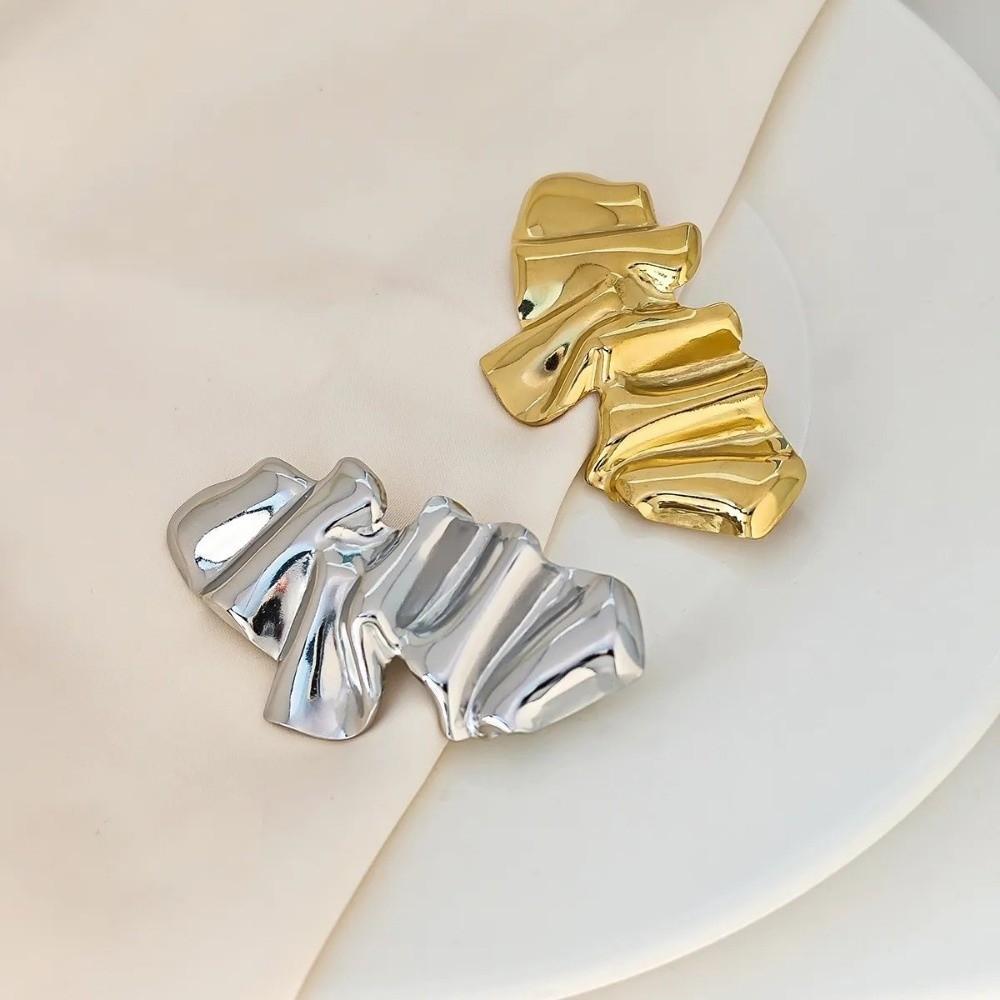 New Abstract Irregular Brooches Metal Gold Plated Geometric Brooches Silver Color Waterproof Lapel Pins Clothes Decoration