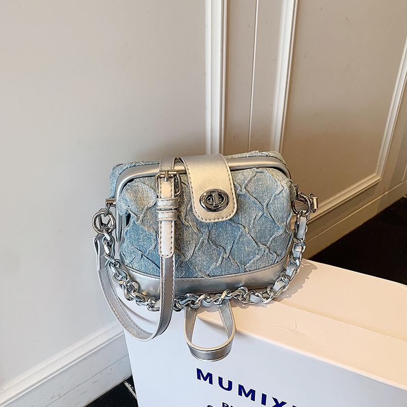 

Маленькая сумка на цепочке, маленькая сумка, женская сумка 2025 новая джинсовая сумка-ведро, простая наплечная сумка-мессенджер серебряный