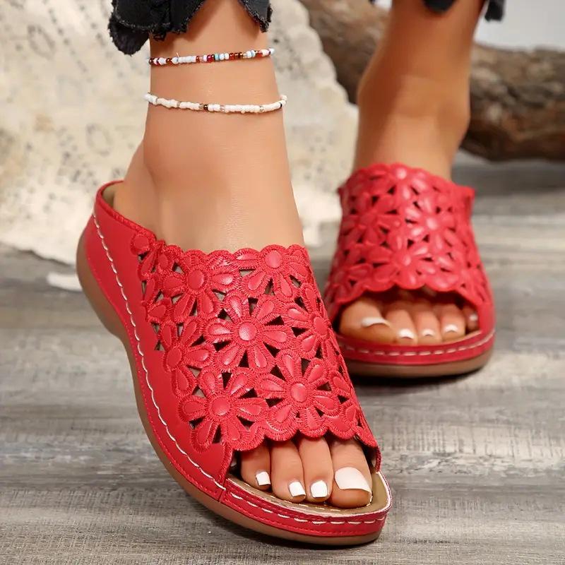 Plus Size Women's Floral Hollow Thick-Soled Lightweight Beach Sandals with Slope Heel