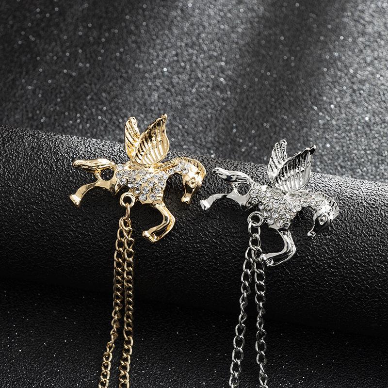 Alloy Wing Horse Chain Brooch Zodiac Pony Pins Women Men Clothing Accessory Suit Lapel Corsage  Year Gift