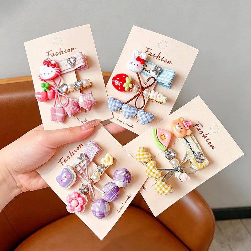Cute Cartoon Hair Clip: Safe, Comfortable Accessory for Girls