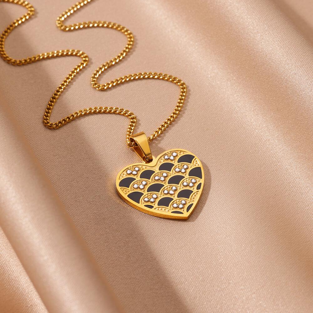Stainless Steel Fish Scale Heart Pendant Necklaces For Women Gold Color Aesthetic Heart Pendant Necklace Trendy Jewelry mujer