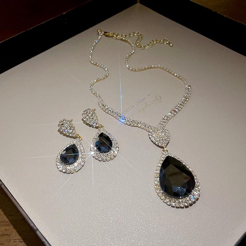 Luxury European & American Diamond Drop Necklace and Earrings Set - Elegant Versatile Jewelry