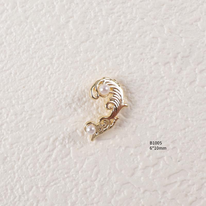 Trendiger Strass- und Zirkon-Nagelschmuck mit diamantbesetzten Metallpailletten