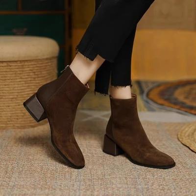 Autumn and Winter Footwear Plus Size Comfortable Short Tube with Thick Heel and Back Zipper Retro Women's Boots and Shoes