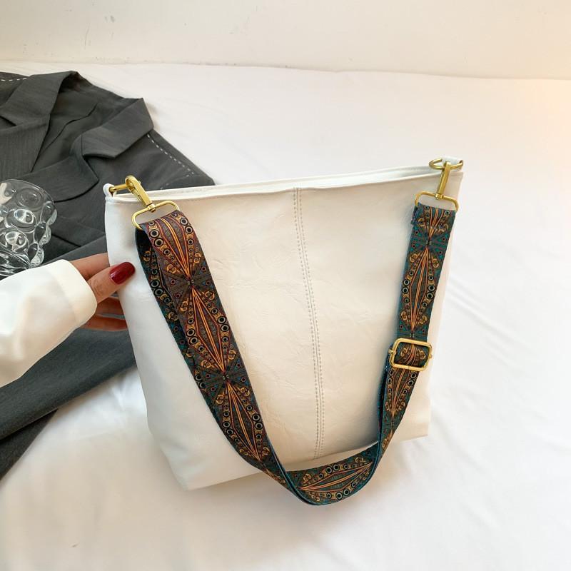 Trendy Street Style Pu Shoulder Bag For Women 2023 Summer Casual Commuting