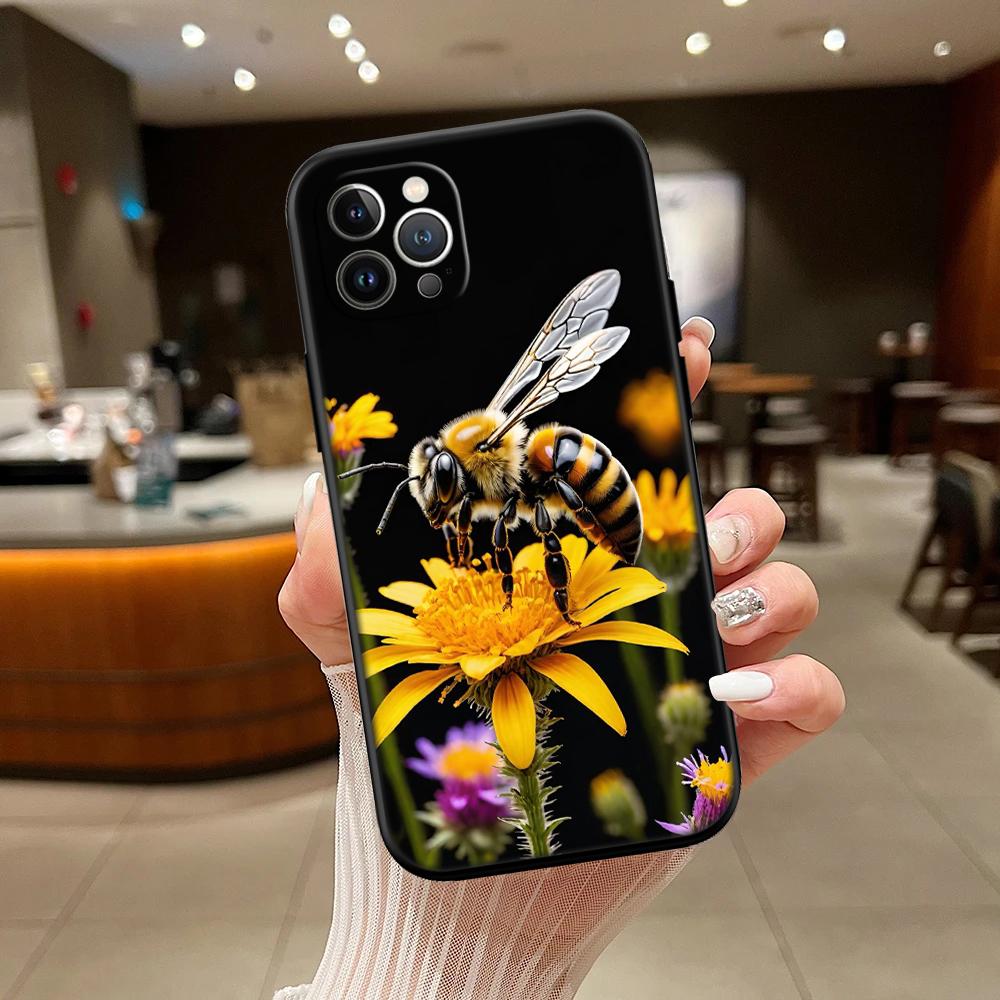 

RA3 Art Bees Cartoon Case for Motorola Edge 60 60s 70 G86 G56 G54 E14 G04S G45 G54 G64 S30 S50 X30 X40 X50 Ultra Pro Power Motorola Moto G54