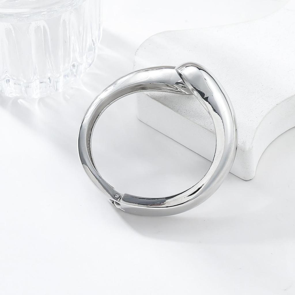 Exquisite Women's Alloy Statement Bracelet - High-End, Glossy, Open Cuff Design