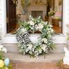 Decoração de casa – Flores e coroas artificiais