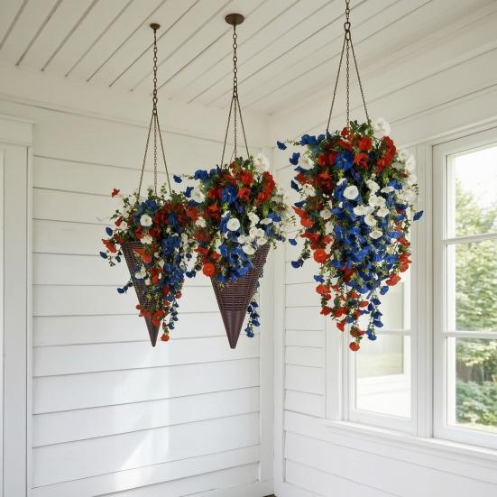 Patriotisk Hængende Kurv, Røde Hvide Blå Kunstige Blomster til Amerikas 250-års Jubilæum, UV-bestandig mod Fading til Udendørs Indendørs Dekoration