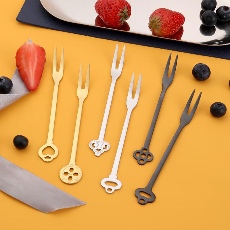 Guldfärgade dessertgafflar i rostfritt stål