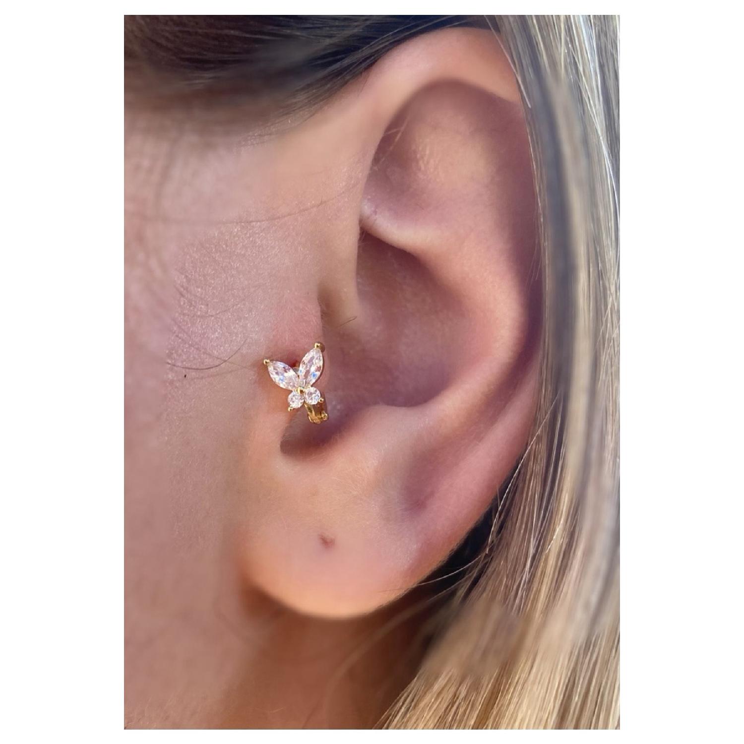 

Кольцо-бабочка из хирургической стали, пирсинг хряща козелка ладьи 6 mm