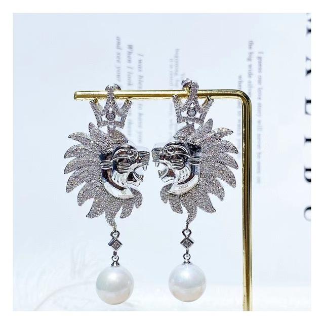 

Серьги из серебра 925 пробы с иглами, новый дизайн, серьги со львом для женщин, роскошные женские блестящие серьги с короной из кубического циркония, серьги со львом, женские ювелирные изделия серебряный