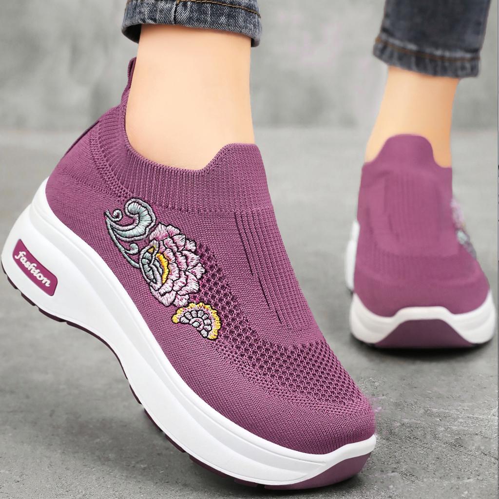 Women's Shoes, Platform Shoes, Height-increasing Shoes, Slip-on Shoes, Mother's Shoes, Fly-knitted Breathable Casual Shoes, Single Shoes