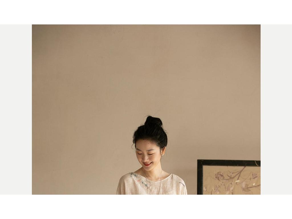 Autumn Artistic Embroidery Ramie Shirt - Zen Tea-Inspired Retro Loose Chinese Top
