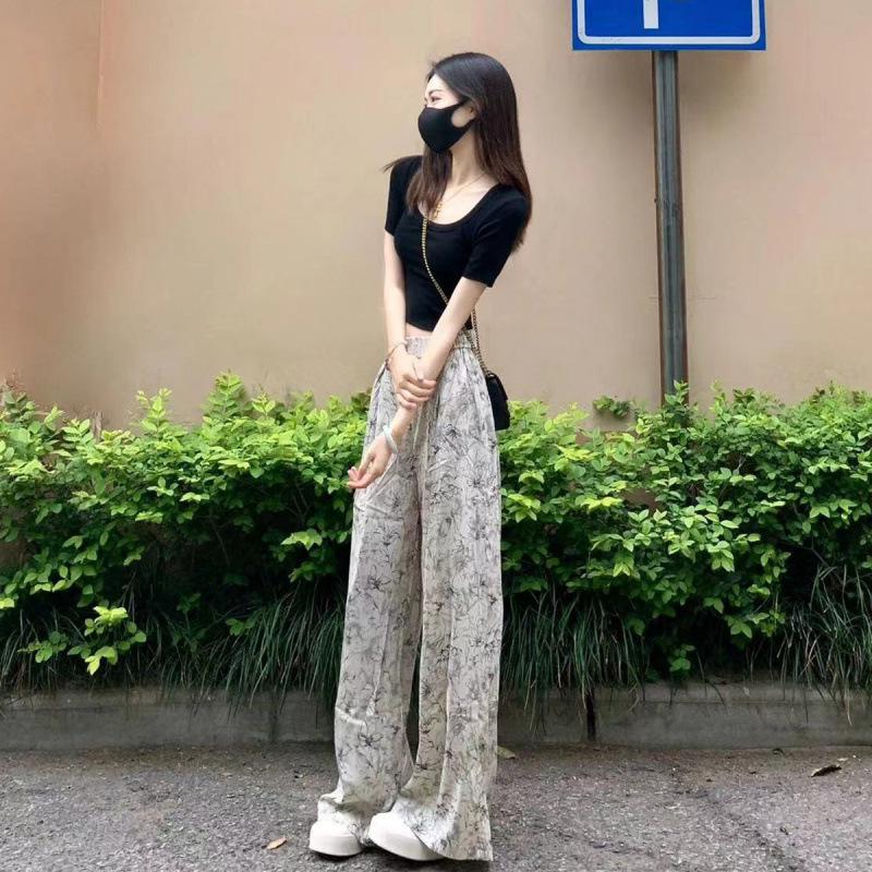 

French-Style Ink Print Two-Piece Set: Short-Sleeved Top & Wide-Leg Pants for Women - Summer 2026 S (41-49kg)