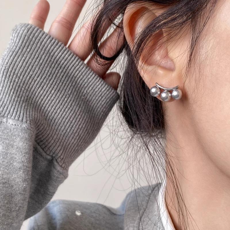 Smile Arc Silver Needle Curve Pearl Simple Versatile Personality Advanced Sense Minimalist Earrings Women