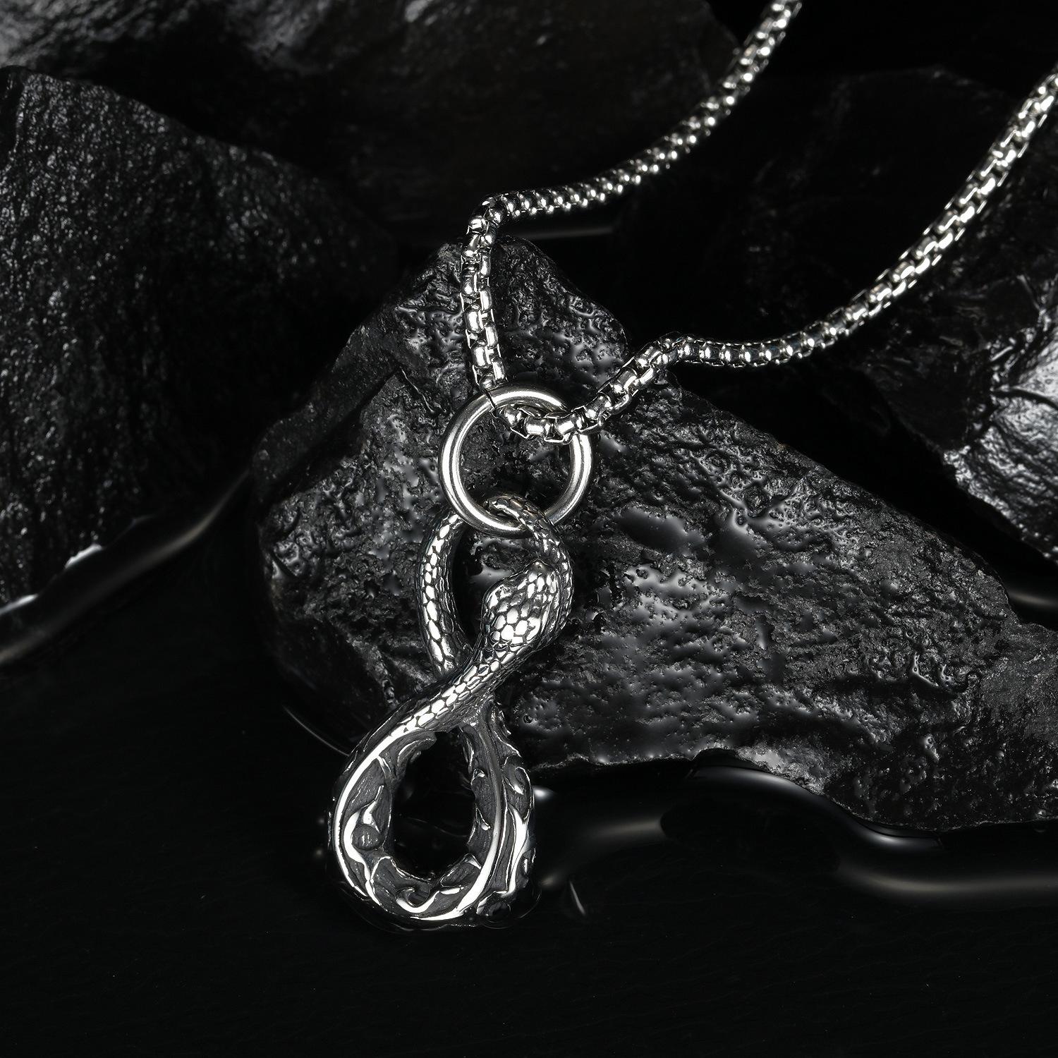 European and American 8-character Snake Pendant Necklace Metal Men s Retro Necklace 60CM