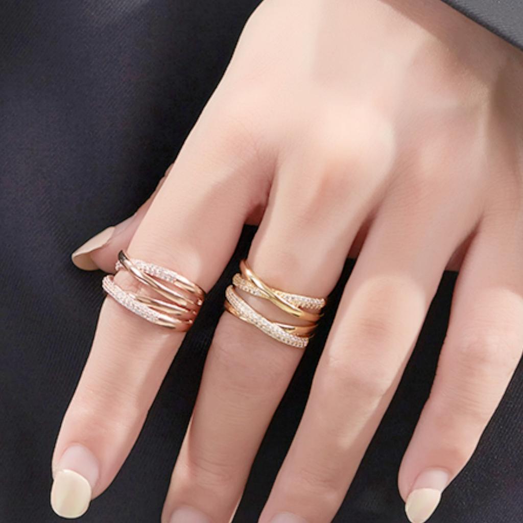 Les ouvertures à double couche de mode enchevêtrent et s'entrelacent