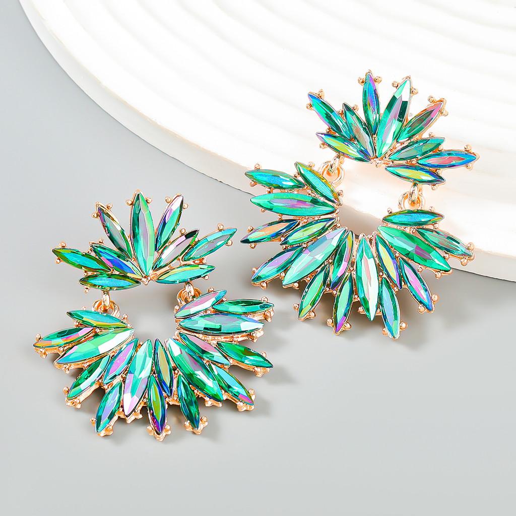 Серьги-гвоздики Pinkdudu с разноцветными и зелеными стразами, ультра-блестящие, statement, PD1064 зелёный