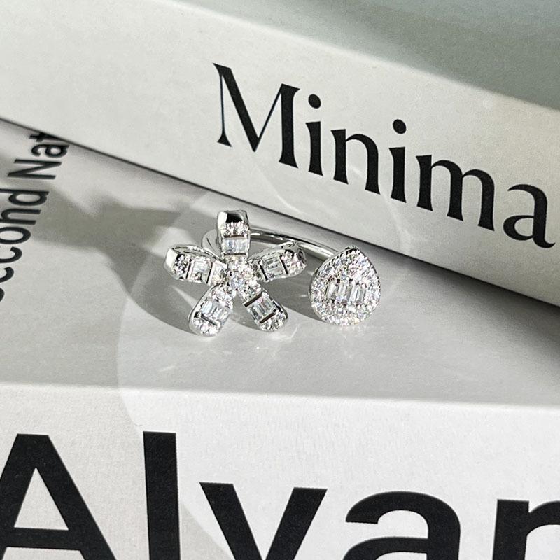 Light luxury Internet celebrity mix and match personalized flower bow fashion ring women full of diamonds flower language niche cold wind ring tide