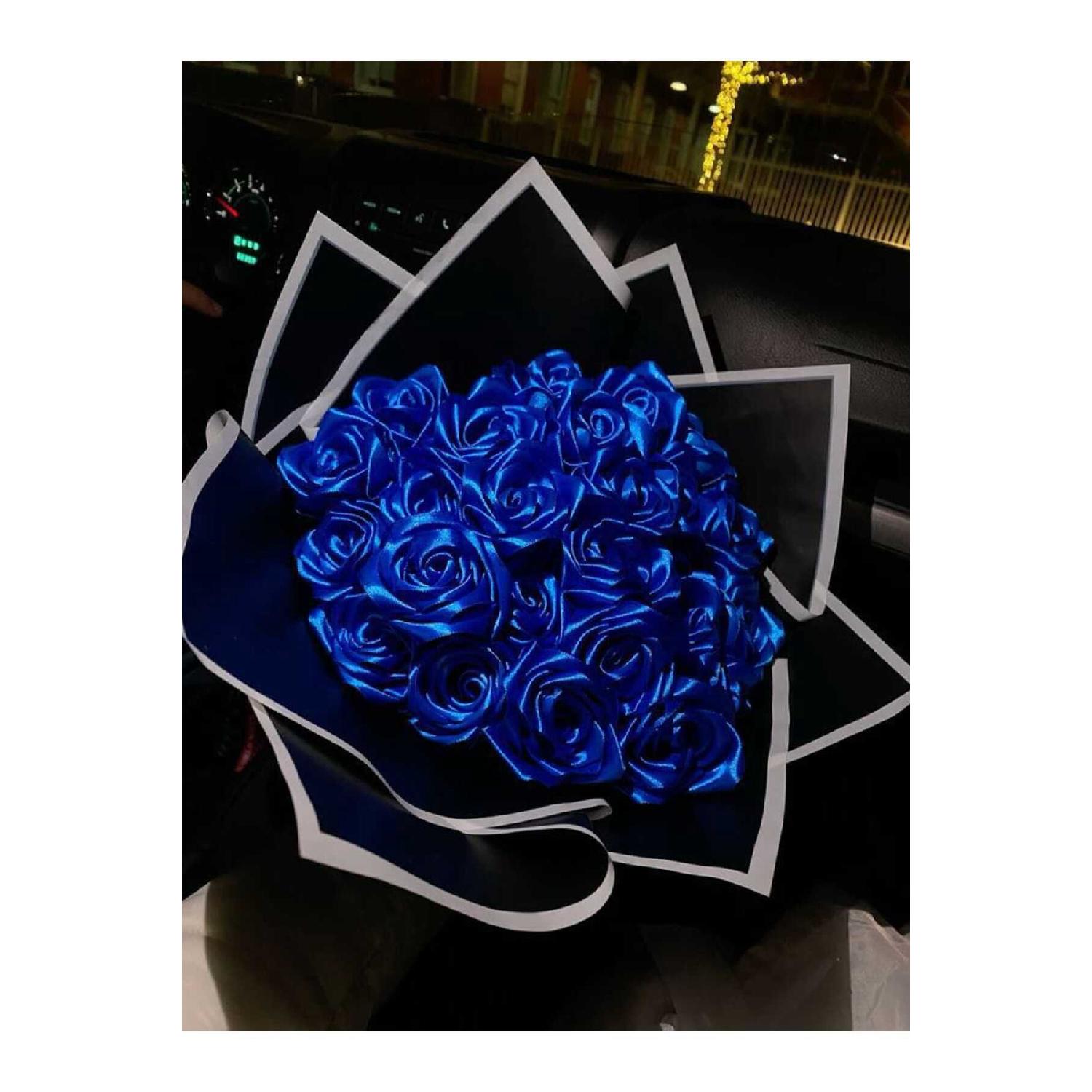 

Ribbon Rose Bouquet (20 Pieces) білий