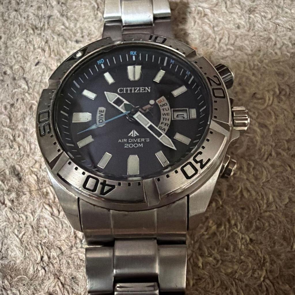 Used CITIZEN PROMASTER Promaster Divers 200m Eco Drive Has a Hanger On the Glass On the Front and Is Suitable for Everyday Use.