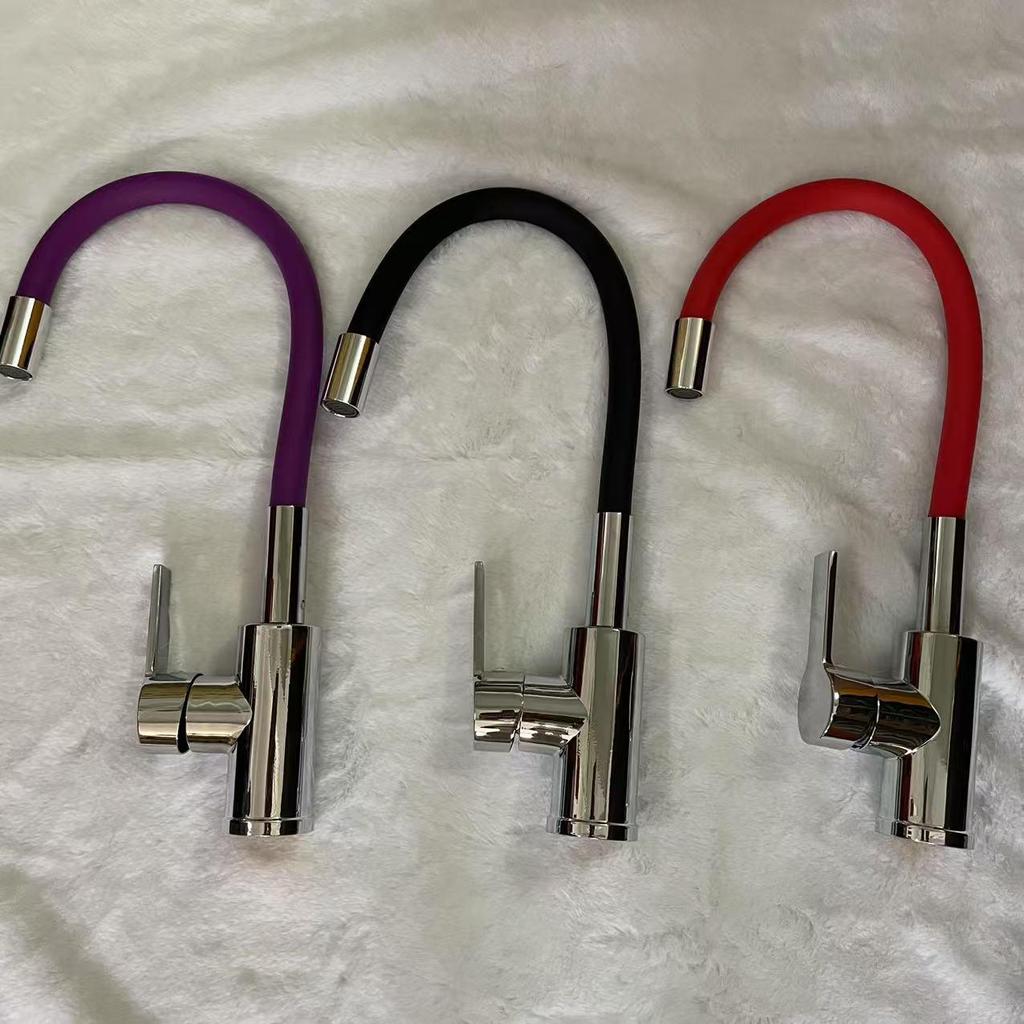 Retractable Silicone Kitchen Faucet with Hot/Cold Water and Splash-Proof Design