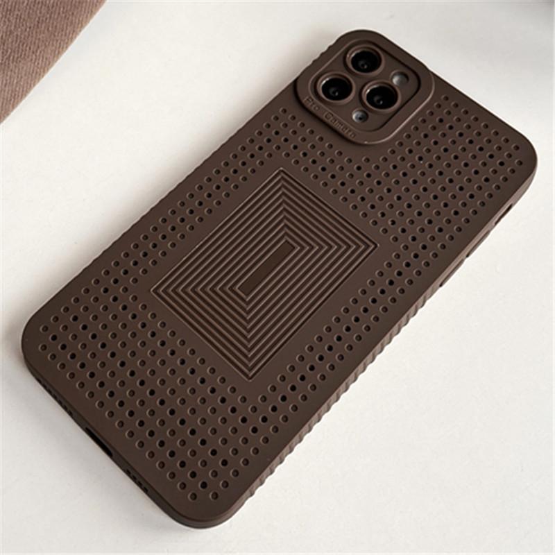 

Розсіювання тепла, дихаючий охолоджуючий чохол для телефону для iPhone 14 15 Plus 11 12 13 Pro Max 7 8 Plus X Xs XR SE 2020 SE2 SE3 Однотонне покриття з м’якого ТПУ iPhone 11Pro коричневий