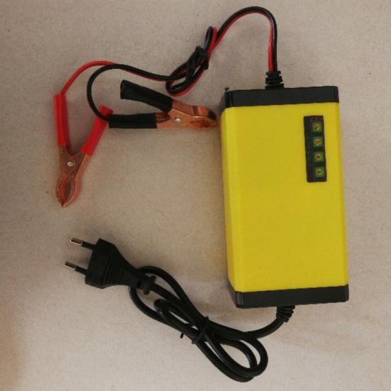 Portable 12V 2A LED Display Power Supply Car Auto Motor Battery Charger Adapter