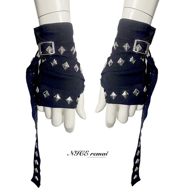 

Y2g Миллениум Сексуальные Перчатки с Ремешками-Заклепками Киберпанк Азиатская Культура JK Молодой Взрослый Отходы Земли Ветер Аксессуары Нарукавники Кос Black Studded Wrist-Two Pack One size