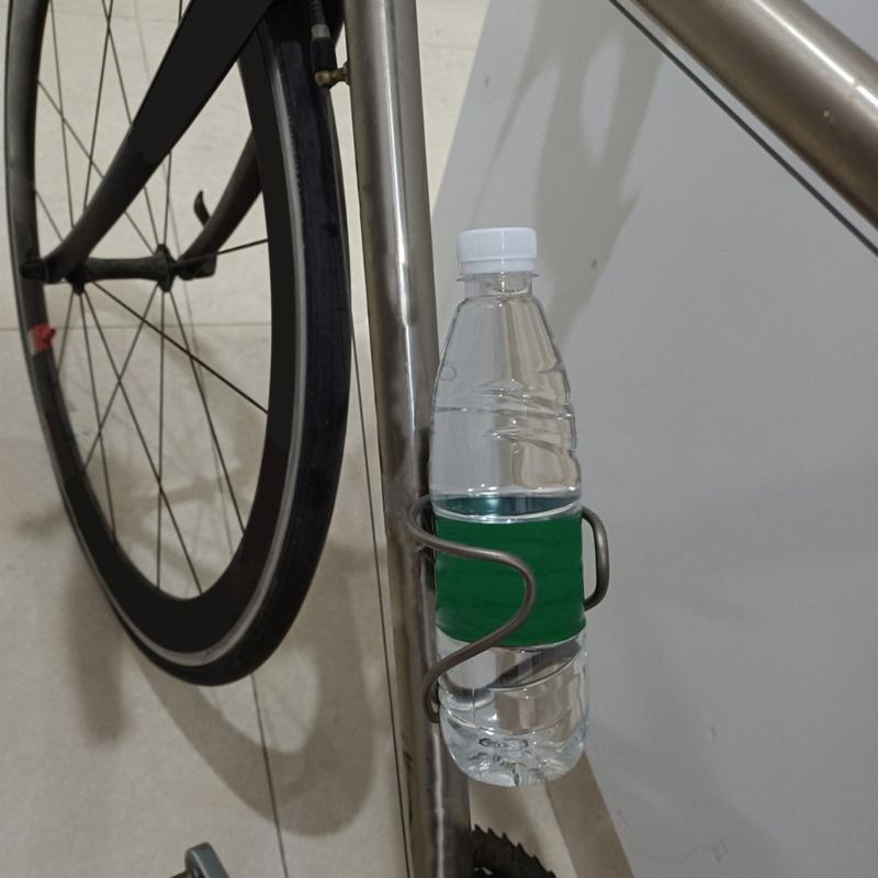 Lightweight Bicycles Bottle Cage Titanium Alloy Bike Bottle Holder for Road and Mountain Bikes Easy Installation
