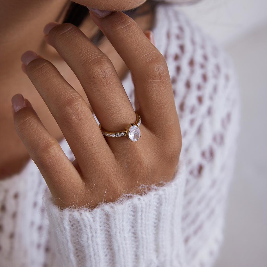 Neuer Guss PVD-beschichteter weißer glänzender Zirkonia-Ring für Damen, täglicher Modeschmuck, Accessoires, Geschenk